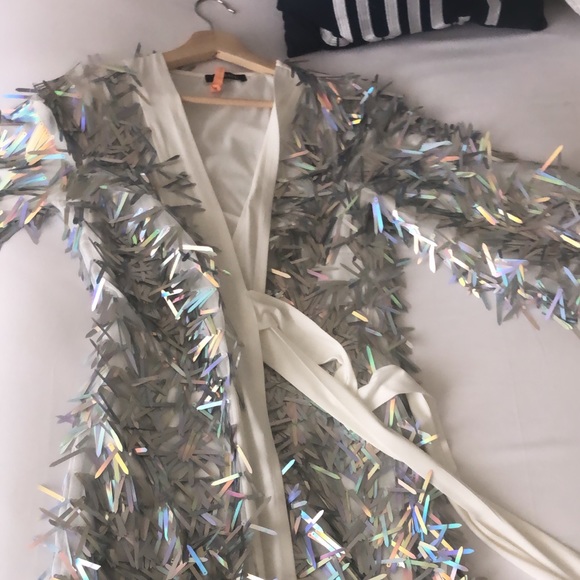 Top of knee length split with belt dress - Picture 1 of 3